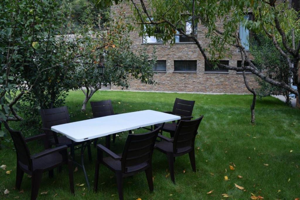 Apartamentos Ordesa Ainsa Exterior photo